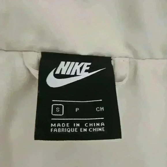 Nike Essentials Women's Off White Faux Fur Plush Large Logo Full Zip Jacket S - Picture 10 of 15